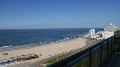 Apartamento en venta y alquiler temporario Brava 3 dormitorios