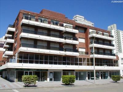 Local en venta Peninsula
