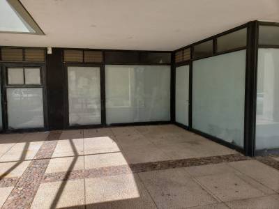 Local a la Calle Playa Mansa, Parada 18
