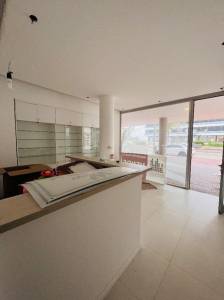 Local en alquiler ideal consultorios o clínica estética - Península Punta del Este