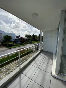 Apto de 1 dormitorio en alquiler anual con vista al mar en playa mansa